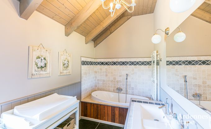 Holiday cottage in Sainte-Ode for 9 persons in the Ardennes