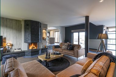 Villa in Sainte-Ode for 14 people with swimming pool, hot tub, sauna, bar and cinema