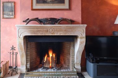 Charming holiday accommodation in the annex of a castle in Sars-la-Bruyère, Ardennes