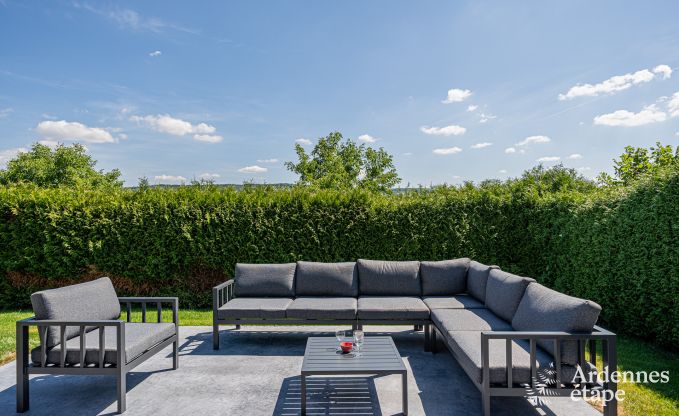 Holiday home Sippenaeken: charming accommodation for 15 people with jacuzzi and private garden in the Ardennes