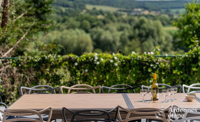 Holiday home Sippenaeken: charming accommodation for 15 people with jacuzzi and private garden in the Ardennes