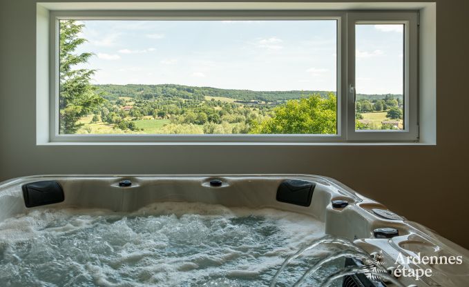 Holiday home Sippenaeken: charming accommodation for 15 people with jacuzzi and private garden in the Ardennes