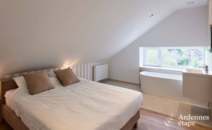 Holiday home Sippenaeken: charming accommodation for 15 people with jacuzzi and private garden in the Ardennes