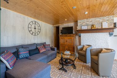 Child-friendly holiday home for 7 in Sivry-Rance, Ardennes