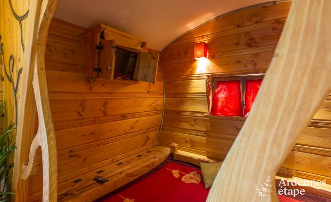 Unusual caravan for rent for two people in Somme-Leuze