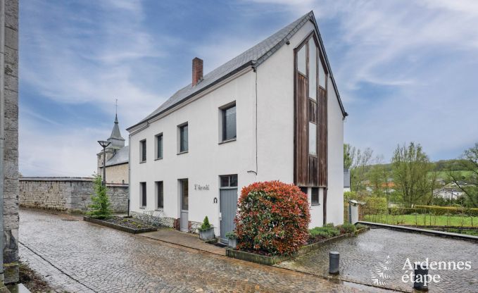 Cozy holiday home with 3 bedrooms in Somme-Leuze, Ardennes