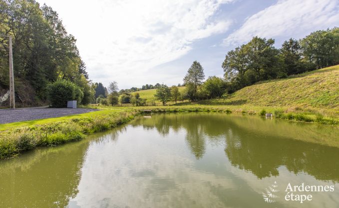 Holiday home for six people by a pond in Somme-Leuze (Ardennes)