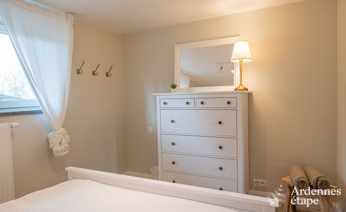 Cozy chalet in Somme-Leuze: Scandinavian stay for families with children and pets