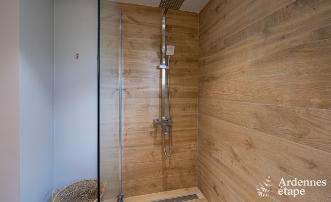 Cozy chalet in Somme-Leuze: Scandinavian stay for families with children and pets