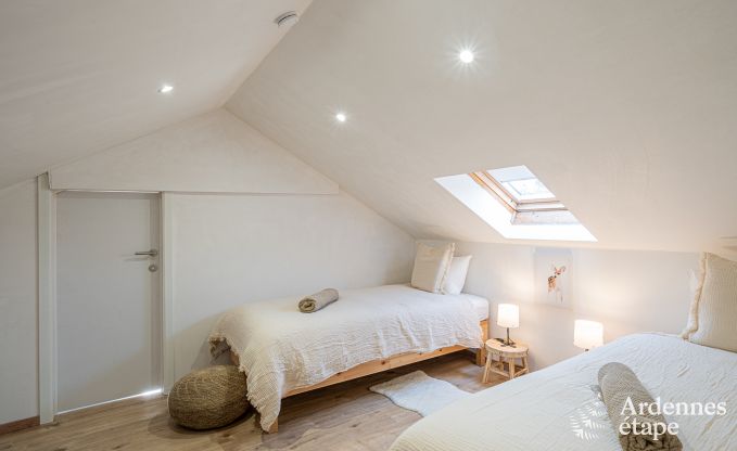 Cozy chalet in Somme-Leuze: Scandinavian stay for families with children and pets