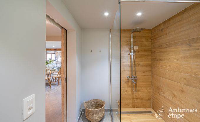 Cozy chalet in Somme-Leuze: Scandinavian stay for families with children and pets