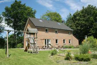 Holiday home for 18 persons in Sourbrodt with sauna and jacuzzi