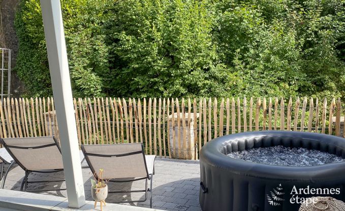 Charming large house in Spa in the Ardennes: comfortable stay for 10 people with jacuzzi and nearby attractions.