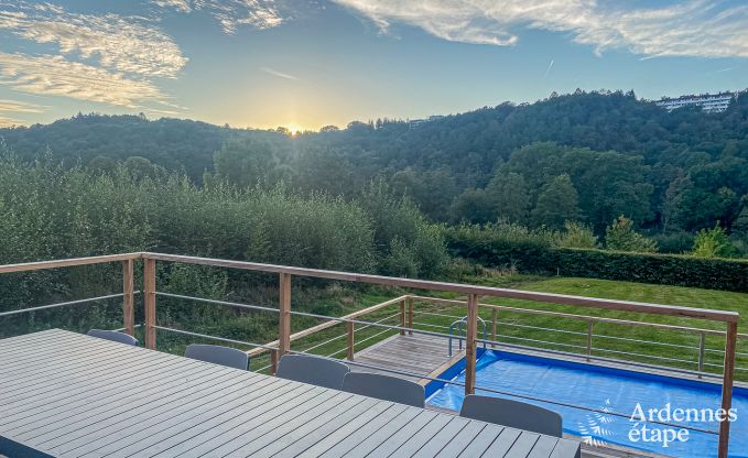 Luxury holiday home in the Ardennes: High-end stay for 10 people with swimming pool, jacuzzi, and proximity to Spa and Francorchamps.