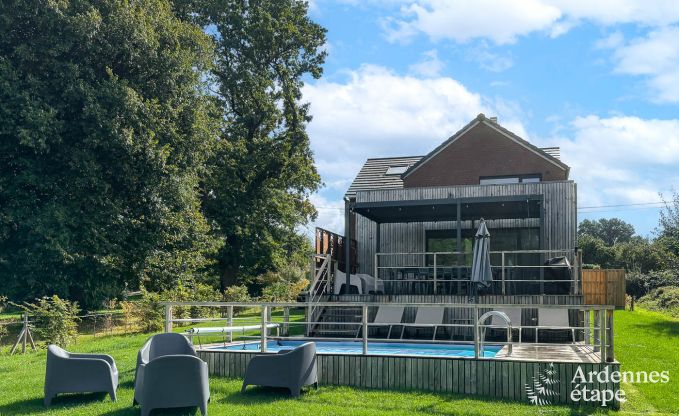 Luxury holiday home in the Ardennes: High-end stay for 10 people with swimming pool, jacuzzi, and proximity to Spa and Francorchamps.