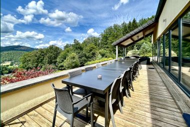 Luxury villa in Stavelot (Coo) for 24 persons in the Ardennes