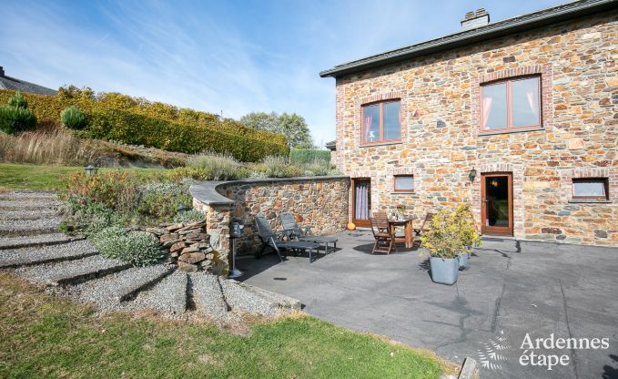 Cosy chalet with fantastic garden and stunning views in the Ardennes