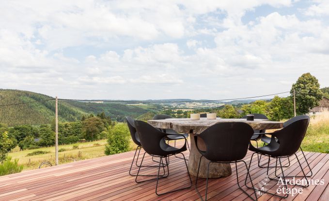 Luxurious holiday home for 10-12 guests with a view and a hot tub for rent in the Ardennes