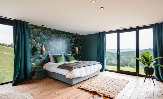 Luxurious holiday home for 10-12 guests with a view and a hot tub for rent in the Ardennes
