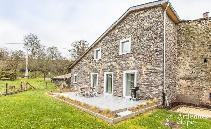 Converted farmhouse for six people in Stoumont