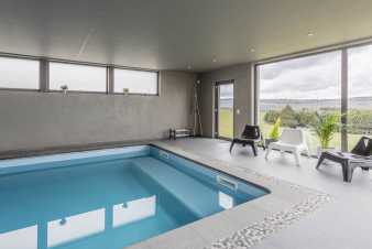 Holiday home with swimming pool for 12 to 14 p. in the Ardennes (Tenneville)