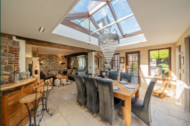 Holiday cottage in Thuin for 8 persons in the Ardennes