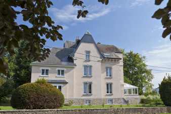 This elegantly renovated château invites you to escape in Tintigny