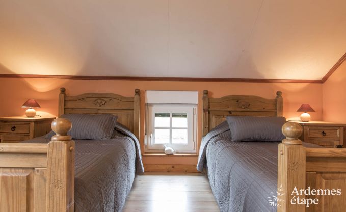 An authentic cottage from the Ardennes for 6 to 8 people in Trois-Ponts