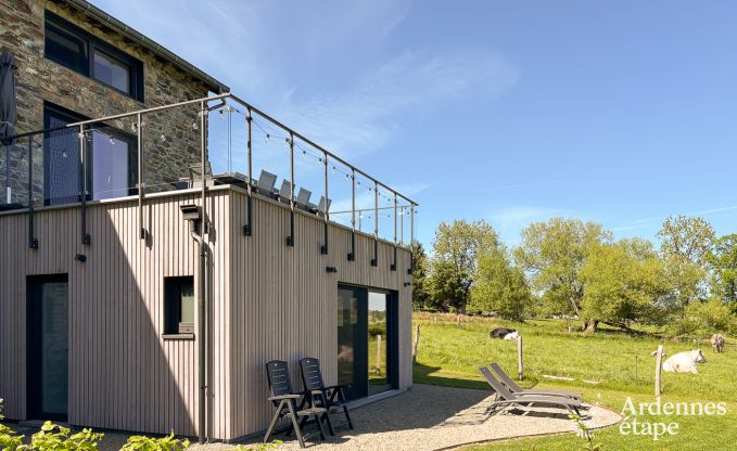 Renovated old barn for 10 people on the C�tes de Wanne