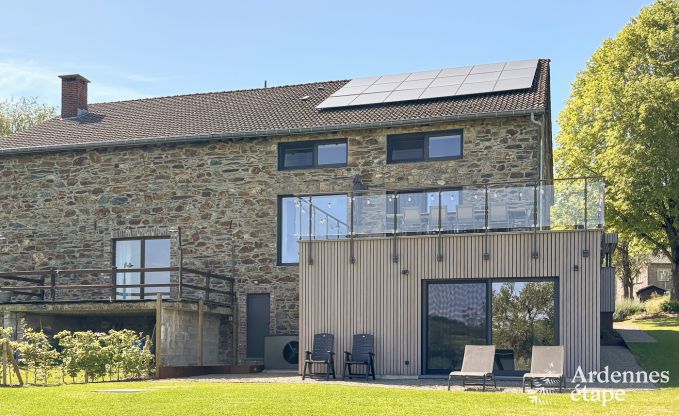 Renovated old barn for 10 people on the C�tes de Wanne