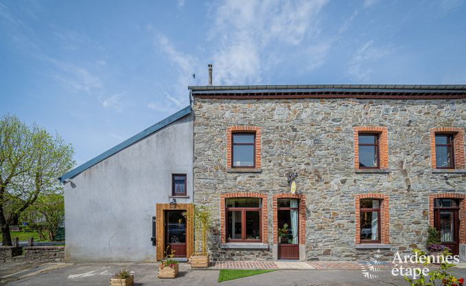 Unique holiday home with 2 bedrooms in Vaux-sur-Sure