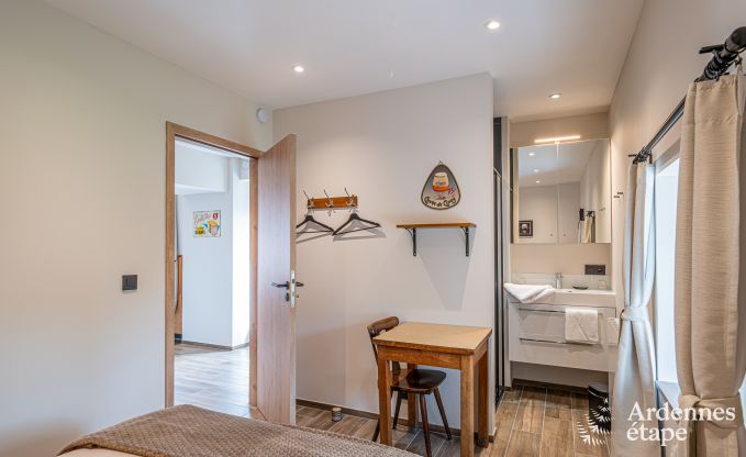 Unique holiday home with 2 bedrooms in Vaux-sur-Sure