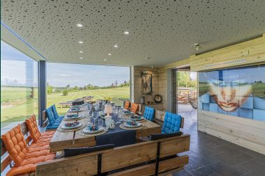 Luxury villa in Vaux-sur-sûre for 12 persons in the Ardennes