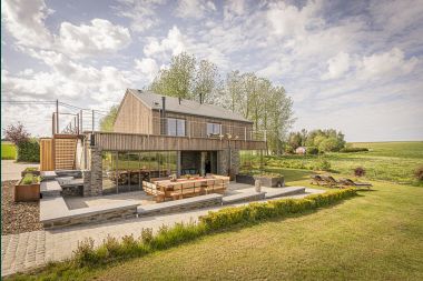 Luxury villa in Vaux-sur-sûre for 12 persons in the Ardennes
