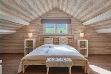 Charming chalet in Vencimont for 4-6 people: renovated 2025, family-friendly amenities and bike-friendly location