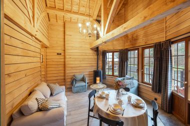 Unforgettable stay in Vencimont: Holiday home for 4 people in the Ardennes, comfort and relaxation by the water