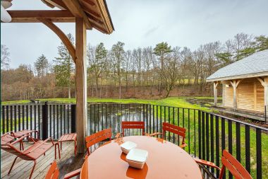 Unforgettable stay in Vencimont: Holiday home for 4 people in the Ardennes, comfort and relaxation by the water