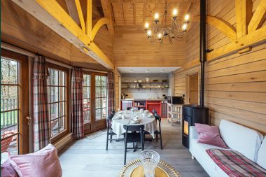 Unique stilt house as holiday home in Vencimont