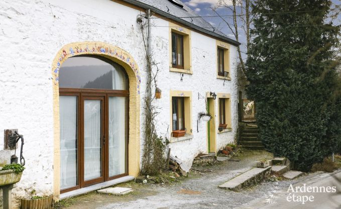 Holiday stone house cottage for 4/6 pers. to rent in Vencimont