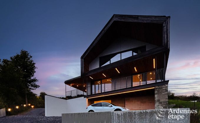 Spacious holiday home for 20 people in Vencimont with 9 bathrooms, sauna, infrared cabin, playroom and private garden in the Ardennes