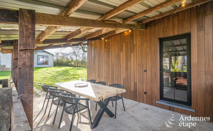 Comfortable chalet in Vencimont for 10 people with modern amenities and private garden in the Ardennes