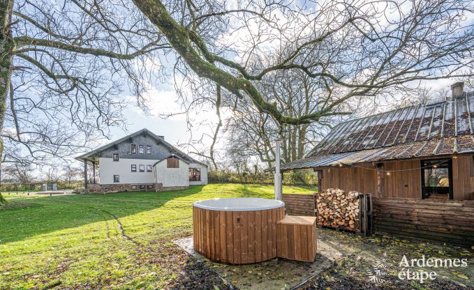 Comfortable chalet in Vencimont for 10 people with modern amenities and private garden in the Ardennes
