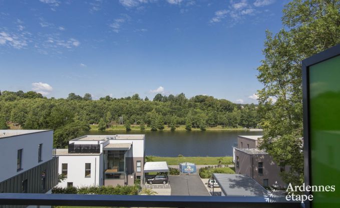 Modern apartment for 4 people overlooking the lake of Vielsalm