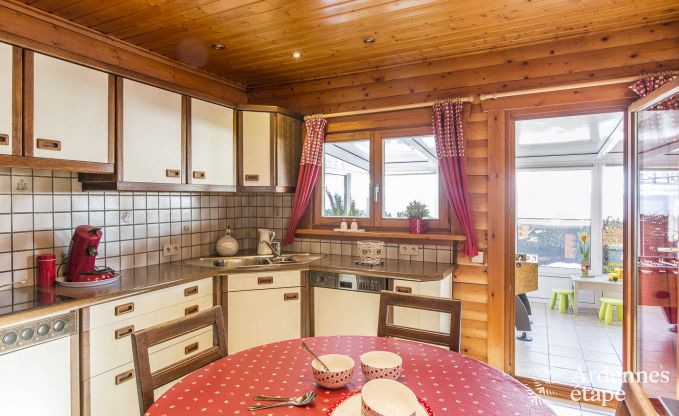 Warm holiday cottage for 4 to 5 persons in the countryside of Vielsalm