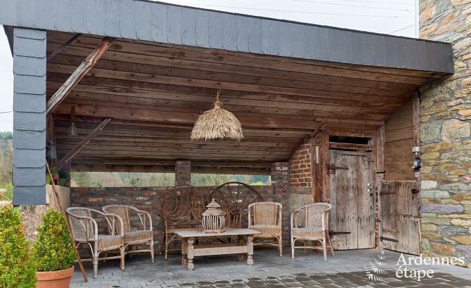 cozy holiday home with 5 bedrooms, jacuzzi, sauna and private garden in Vielsalm Ardennes