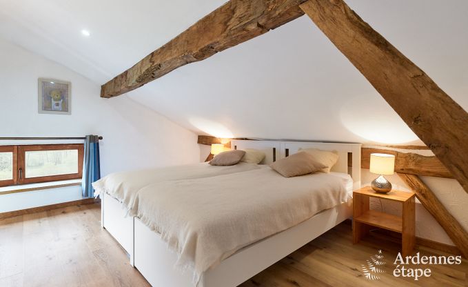 cozy holiday home with 5 bedrooms, jacuzzi, sauna and private garden in Vielsalm Ardennes