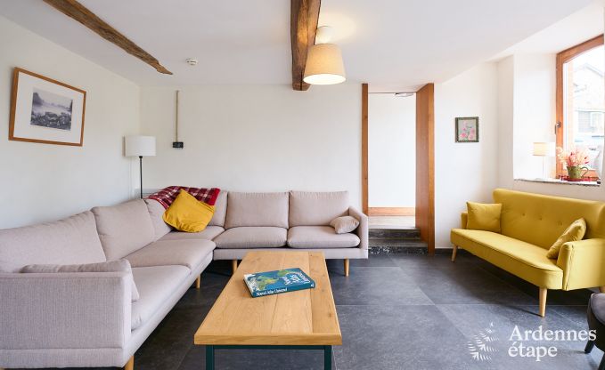 cozy holiday home with 5 bedrooms, jacuzzi, sauna and private garden in Vielsalm Ardennes