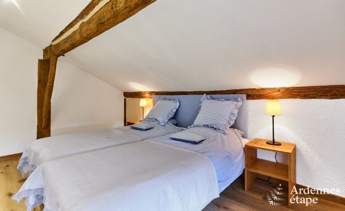 cozy holiday home with 5 bedrooms, jacuzzi, sauna and private garden in Vielsalm Ardennes