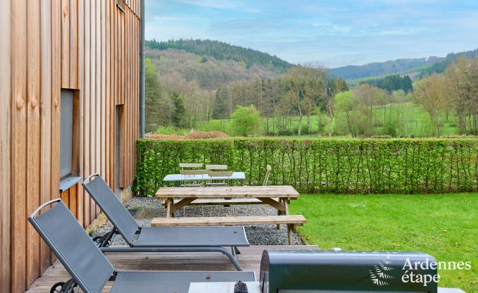 cozy holiday home with 5 bedrooms, jacuzzi, sauna and private garden in Vielsalm Ardennes