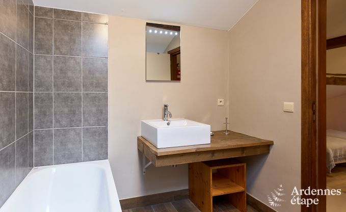 cozy holiday home with 5 bedrooms, jacuzzi, sauna and private garden in Vielsalm Ardennes